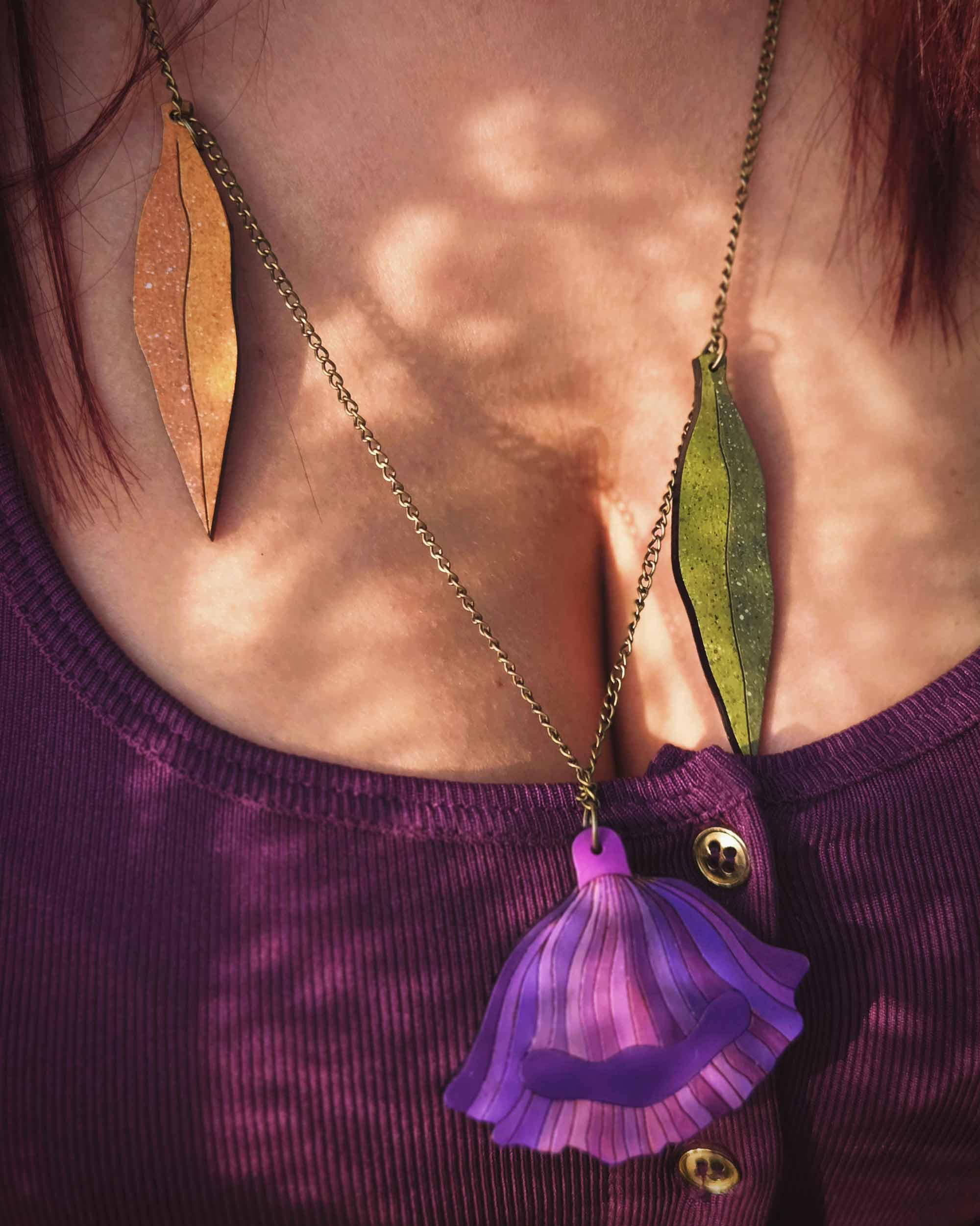Ogrlica-Bloom-purple-green-a